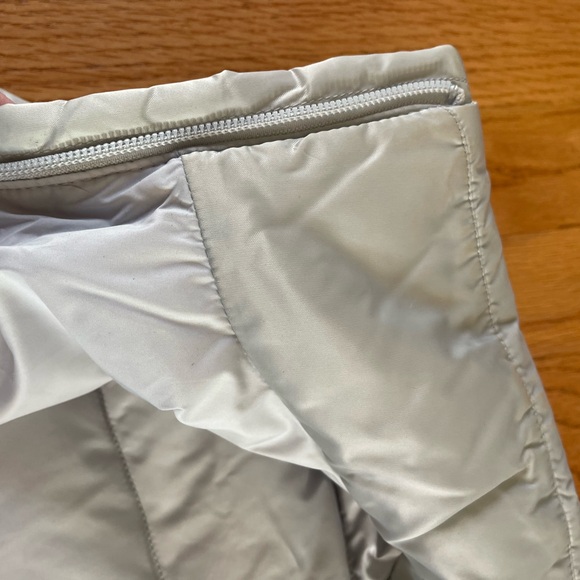 North Face down vest- size M - Picture 4 of 5